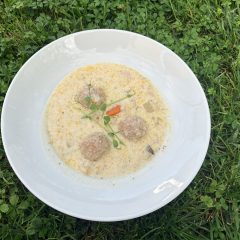 Erdélyi csorbaleves húsgombóccal